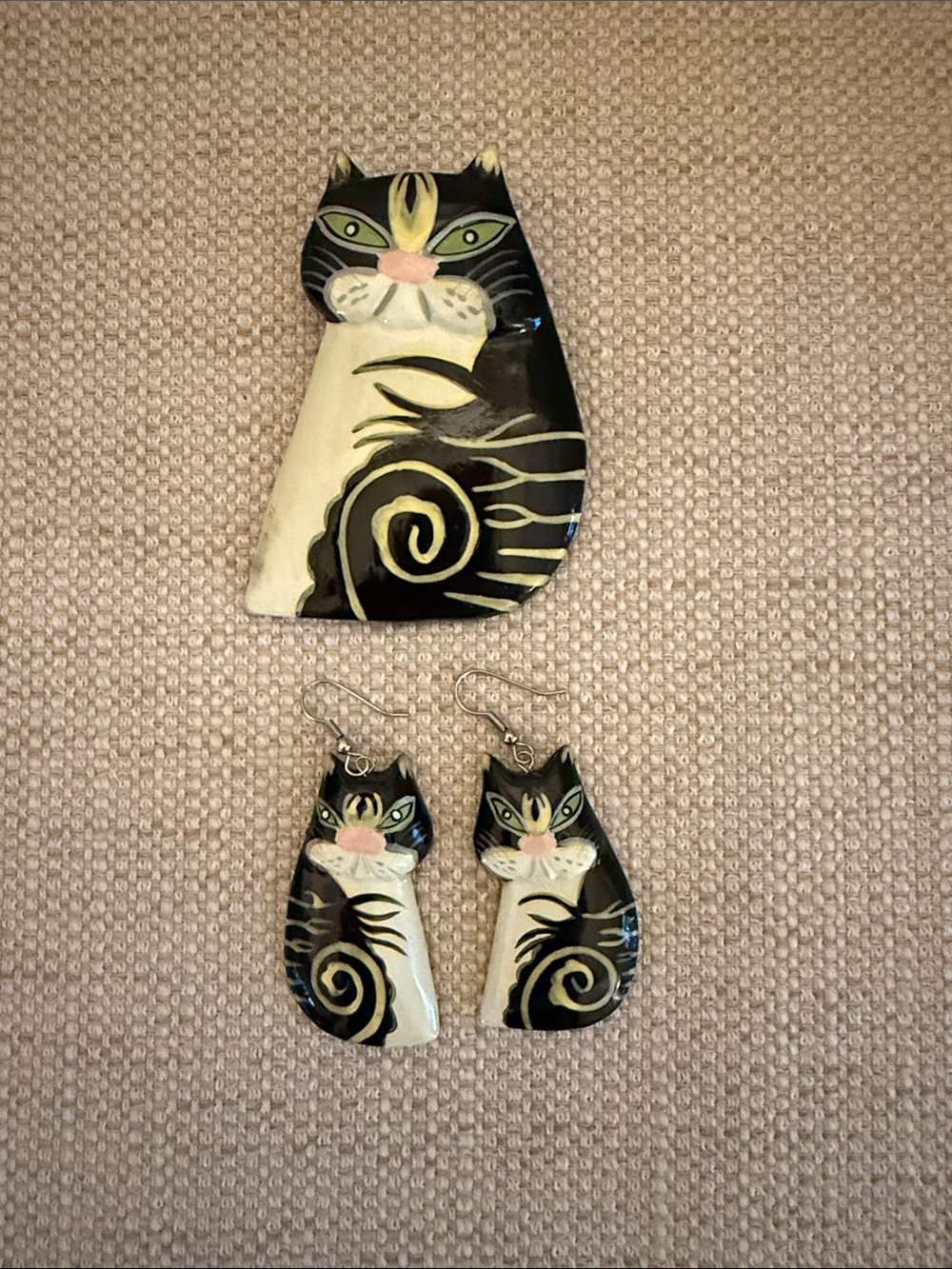 Hand painted Hand Crafted Cat Pin and Earrings Set